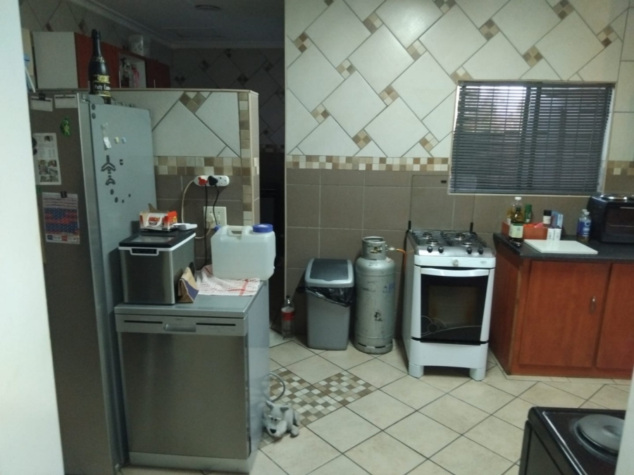 4 Bedroom Property for Sale in Lourenspark North West